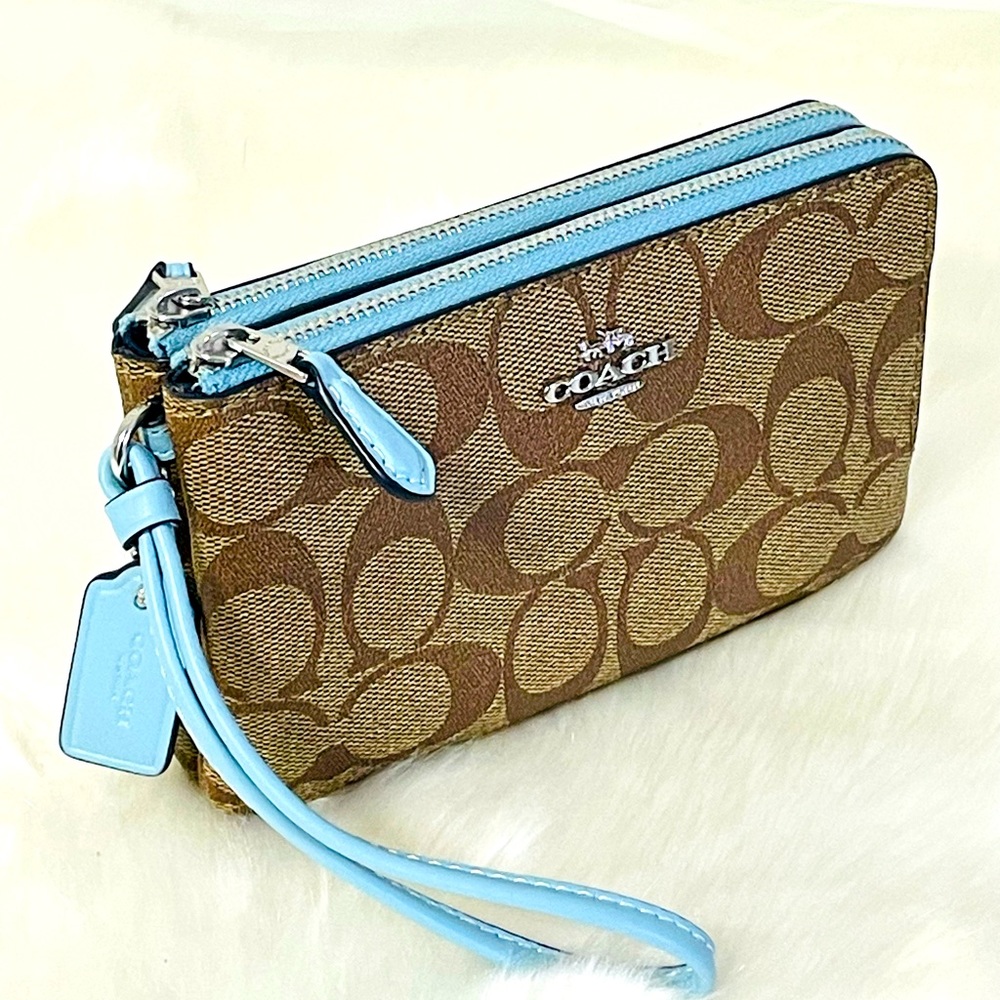 NWT Coach khaki Double Zip Wristlet. - Picture 10 of 10